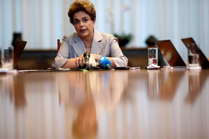 Senado brasileño vota si abre juicio a Rousseff en plenos Juegos Olímpicos
