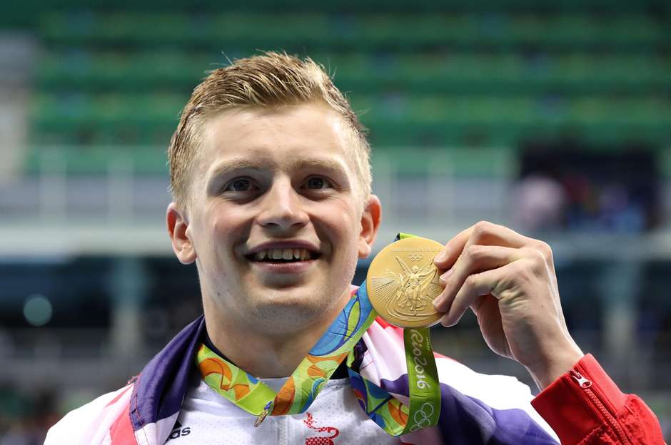 #AbuelaOlímpica del británico Adam Peaty triunfa en Twitter