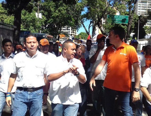 Flores: La voluntad popular tiene contra la pared a Nicolás Maduro y a Tibisay Lucena