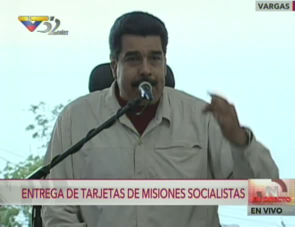 Maduro se burla del hambre del pueblo y le ofrece “gallinas ponedoras” y “carneros” (video)