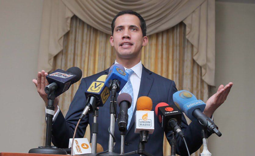 Guaidó: Tibisay Lucena no acepta presiones,  le recomiendo que renuncie