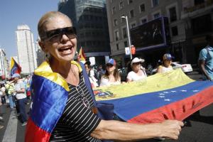 Venezolanos en España y Miami manifiestan a favor del Revocatorio (Fotos)