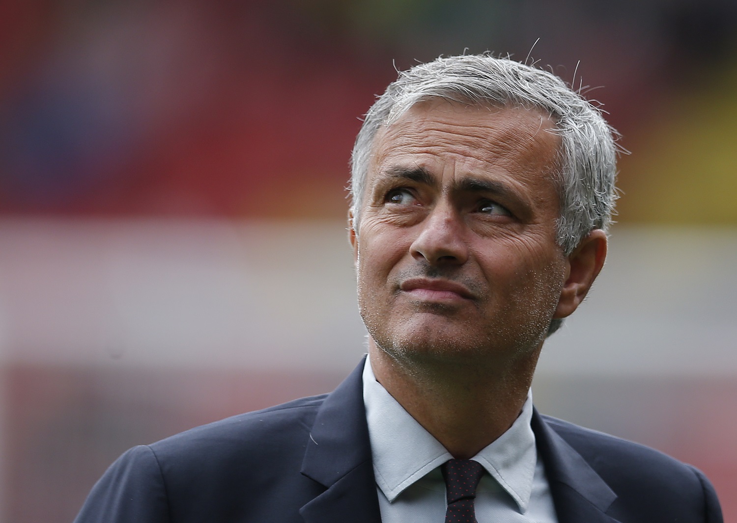 Mourinho luce infeliz ante su primera crisis con Manchester United