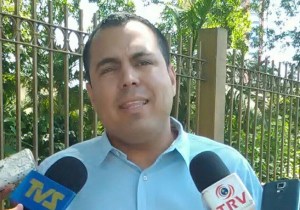 “El régimen ha perdido el apoyo popular y se escuda en instituciones ilegítimas” aseguró Rolman Rojas