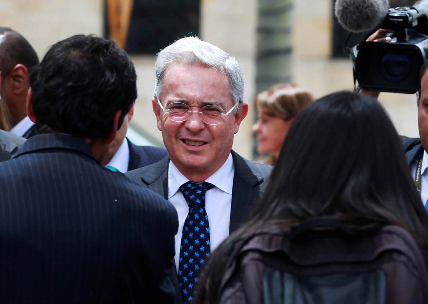 Uribe propone referendo para puntos polémicos de acuerdo con Farc
