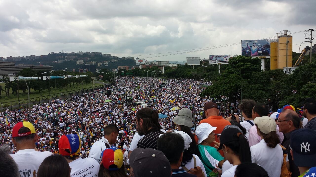 Las imágenes de la #TomadeVenezuela de este #26Oct que dan la vuelta al mundo (fotos)