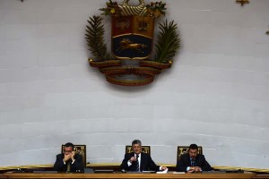 Asamblea Nacional espera la comparecencia de Maduro este martes