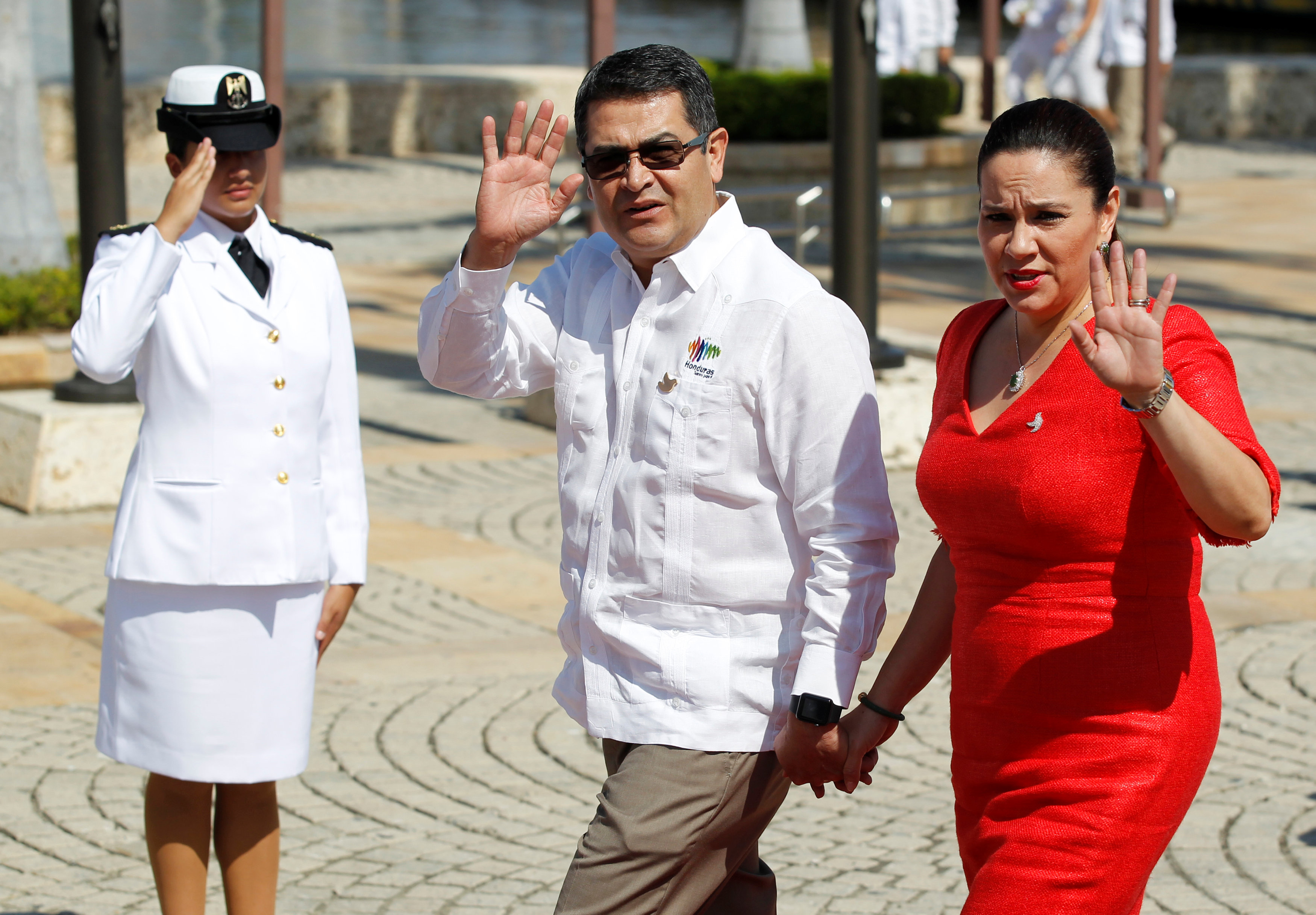 Presidente de Honduras: El proceso de paz en Colombia es un aprendizaje para la humanidad