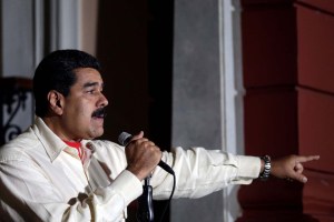 Maduro dispuesto a proponer elecciones generales, pero para finales del 2017