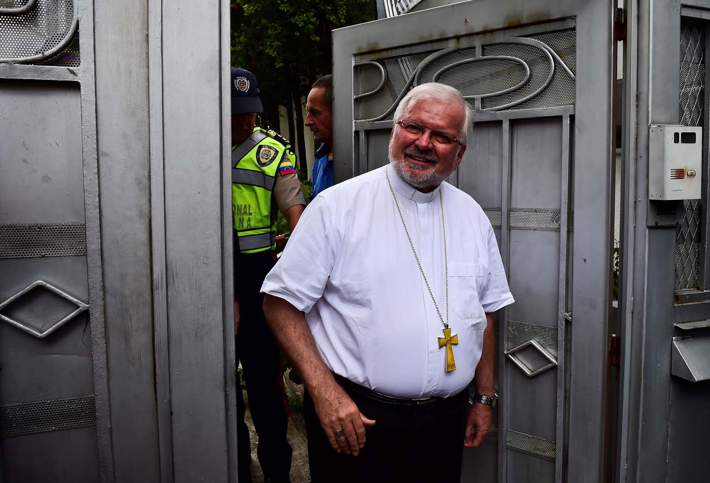 Nuncio Apostólico y MUD comparten preocupación por incumplimiento del Gobierno