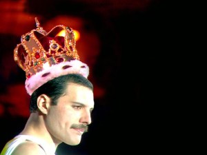 Veinticinco años sin Freddie Mercury y diez aspirantes a su trono vacío (Video)