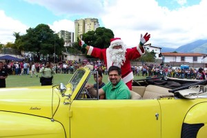 Alcalde Ocariz entregó regalos a más de 2.500 niños en “Operación Juguete 2016”