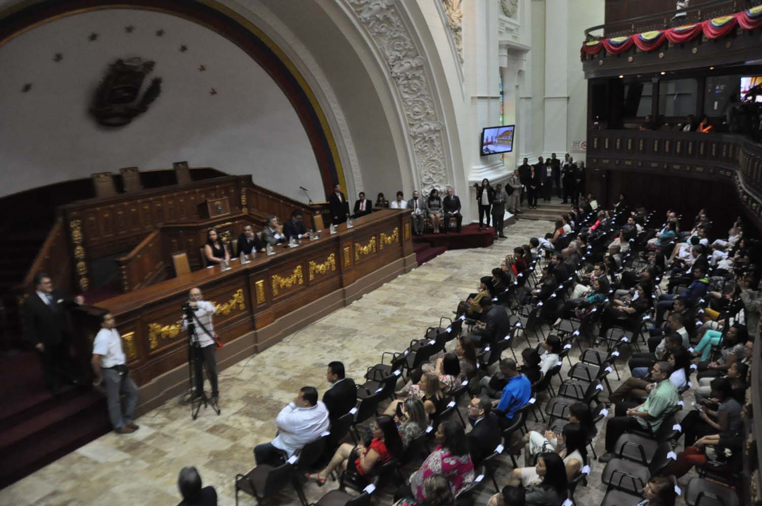 Parlamento venezolano solicita a Brasil impulsar la Carta Democrática a Maduro