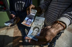 FMI dice que Venezuela avanza hacia la hiperinflación y el Producto Interno Bruto caerá 6%