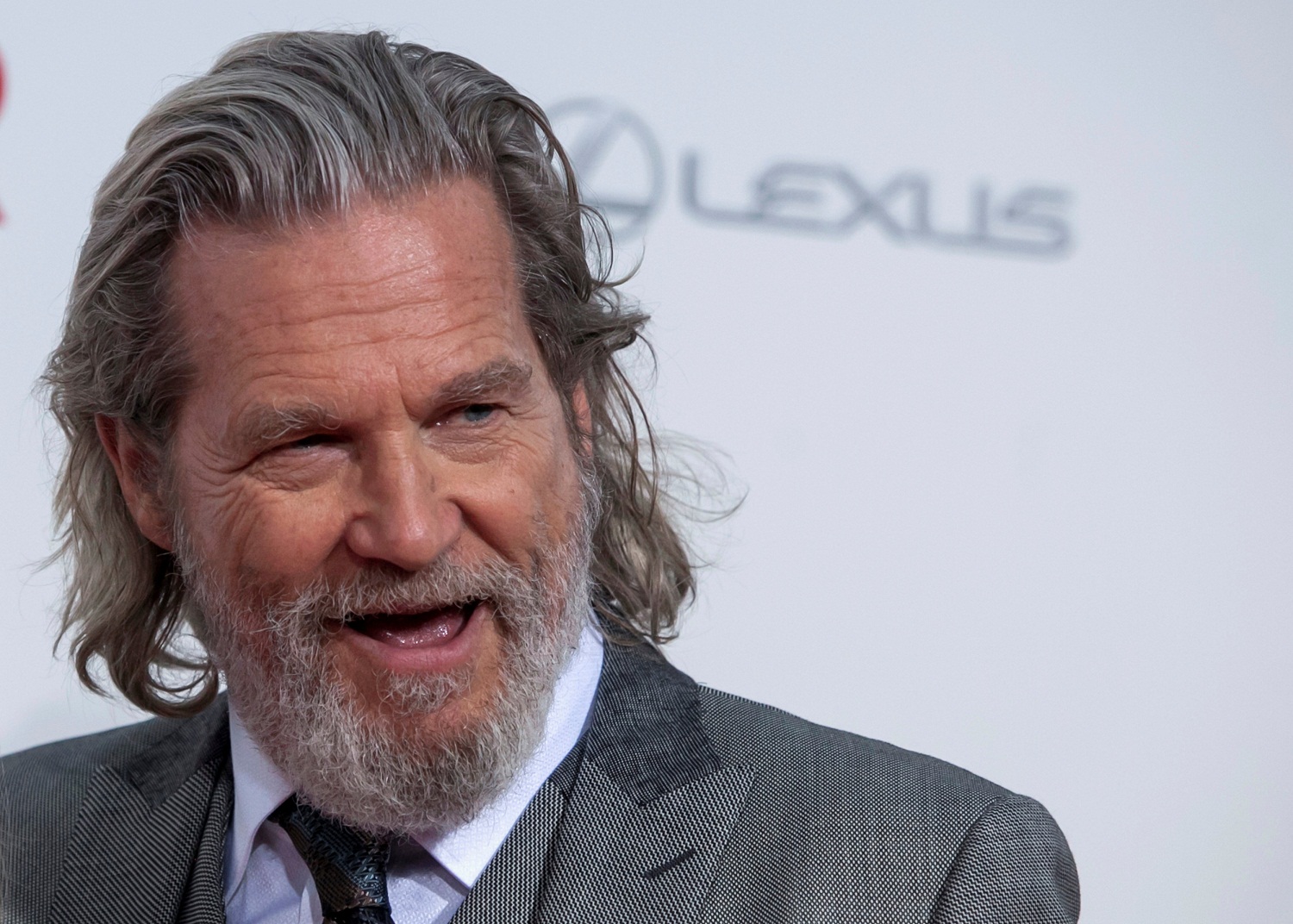 Jeff Bridges anuncia que fue diagnosticado con cáncer