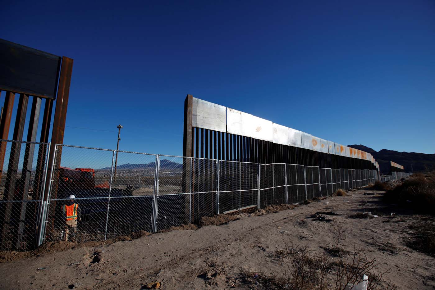 EEUU recordó que su frontera no está abierta e incrementó las deportaciones
