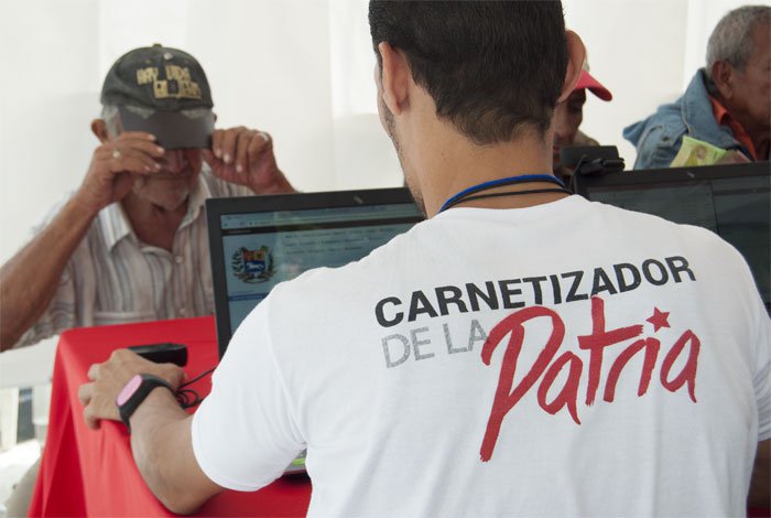 Más de 18.000 venezolanos han sido diagnosticados online, según régimen de Maduro
