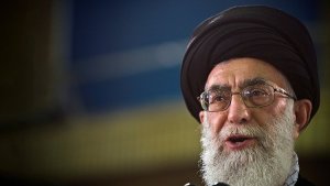 Alí Jameneí advierte a Trump de que ningún enemigo puede paralizar a Irán