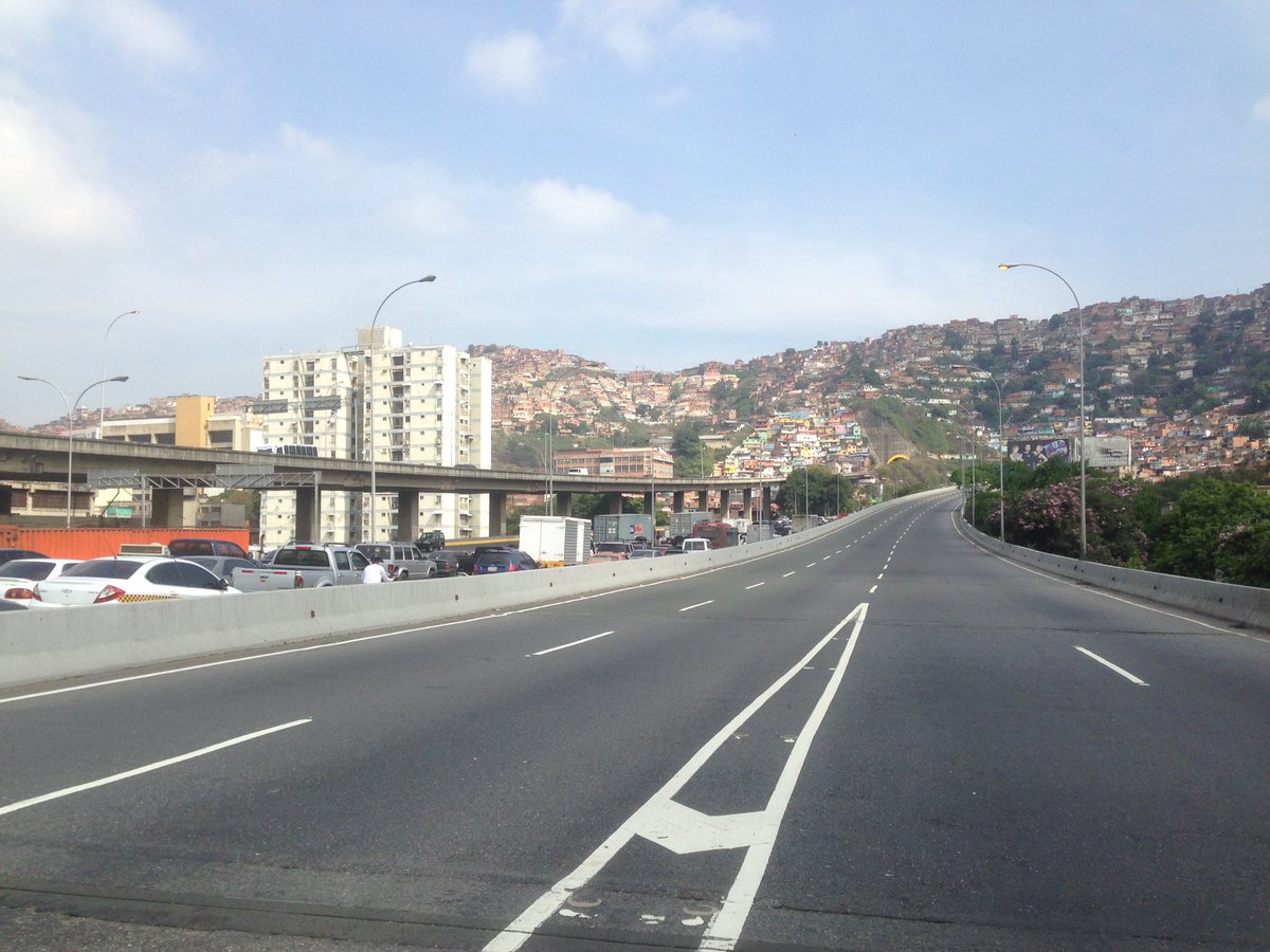 Vecinos reportan enfrentamiento en el túnel La Planicie