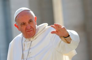 Papa se declara “profundamente apenado” por “tragedia que golpea” Colombia