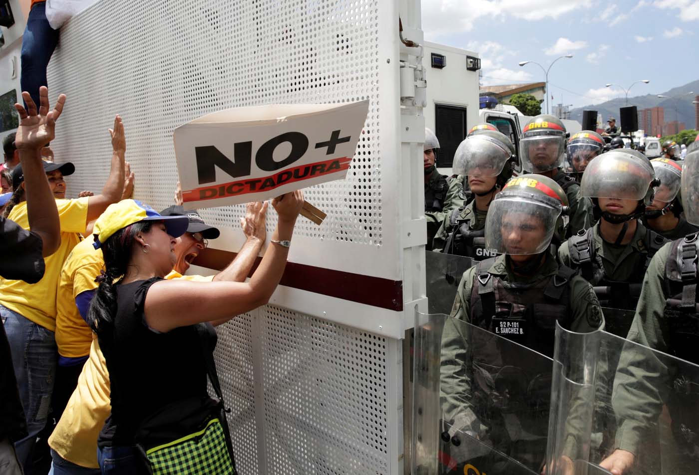 Todos por la Libertad: Represión del Estado lleva 350 detenidos y 7 fallecidos en una semana (COMUNICADO)