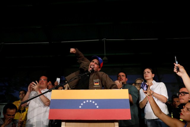 Capriles, gobernador de Miranda. REUTERS/Carlos Garcia Rawlins