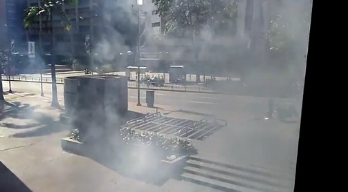 PNB dispara bombas lacrimógenas dentro del Centro Lido (VIDEO)
