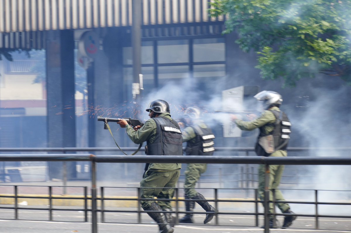 Gobierno ordenó querellas judiciales contra quienes acusan a organismos policiales de torturas