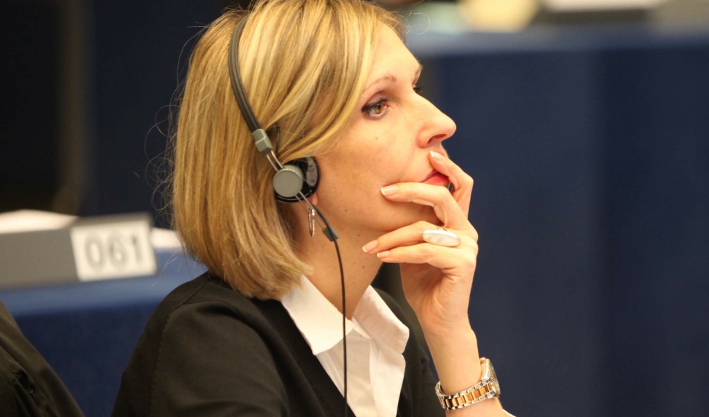 Eurodiputada Beatriz Becerra se compromete en la lucha de Venezuela hacia su libertad