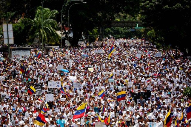 Demonstrators attend a women's march to protest against President Nicolas Maduro's government in Caracas, Venezuela, May 6, 2017. REUTERS/Carlos Garcia Rawlins