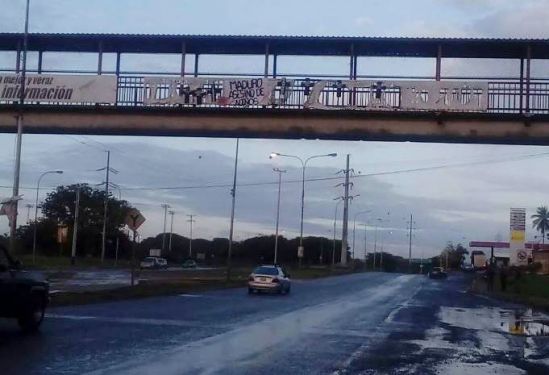 San Félix sube el tono de su protesta con pancarta “Maduro asesino de niños”