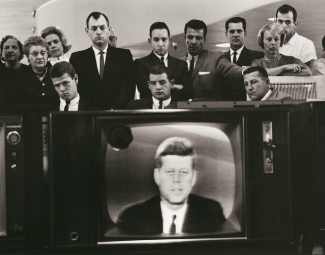 Foto: Exposición fotográfica repasa la carrera política de John F. Kennedy 