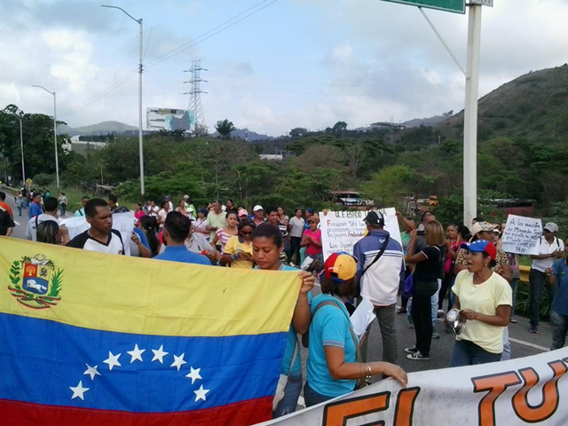 Trabajadores mirandinos salieron a la calle a exigir recursos al Gobierno nacional