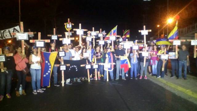 Realizaron vigilia en Marutín en honor a los caídos. Foto: Cortesía