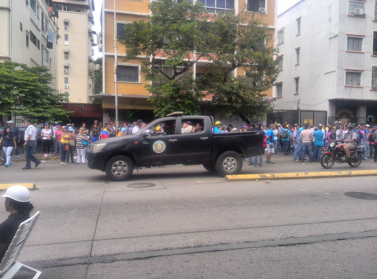 Plantón en la avenida Victoria con patrullaje del Sebin #15May (Fotos y video)