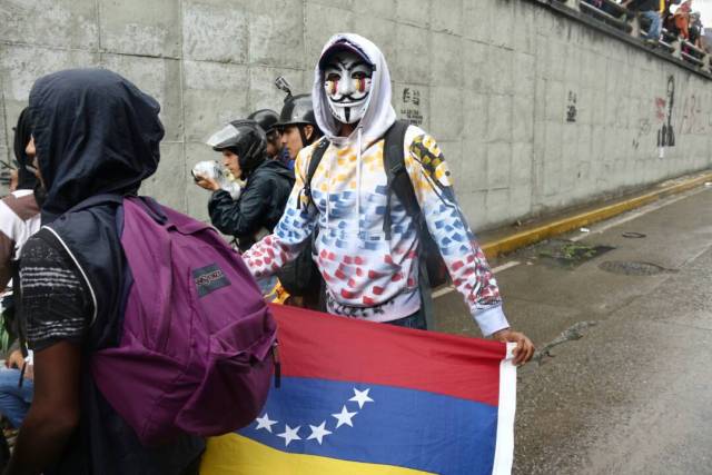 Manifestantes rinden homenaje a Neomar Lander / Fotos: Will Jiménez - La Patilla