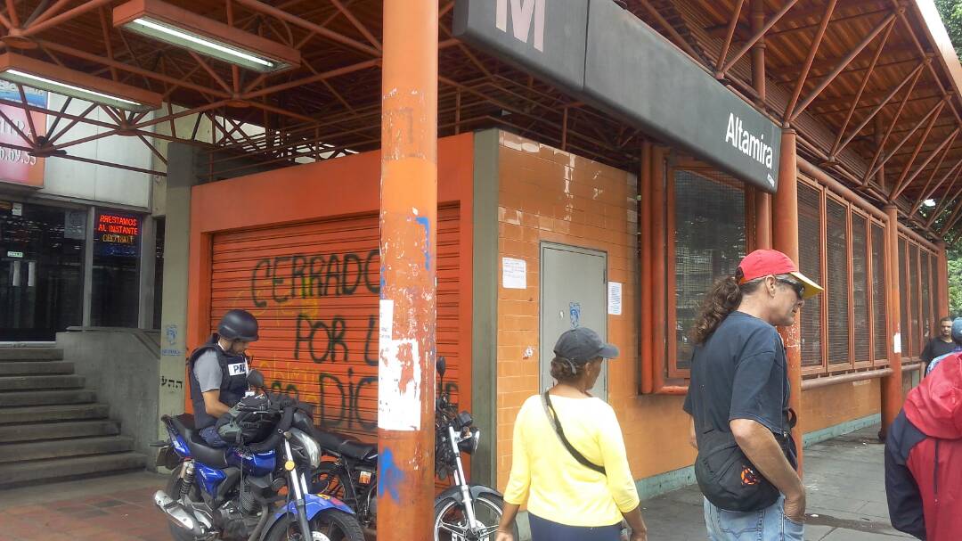 Metro de Caracas sólo cerró la estación Altamira este #10Jun