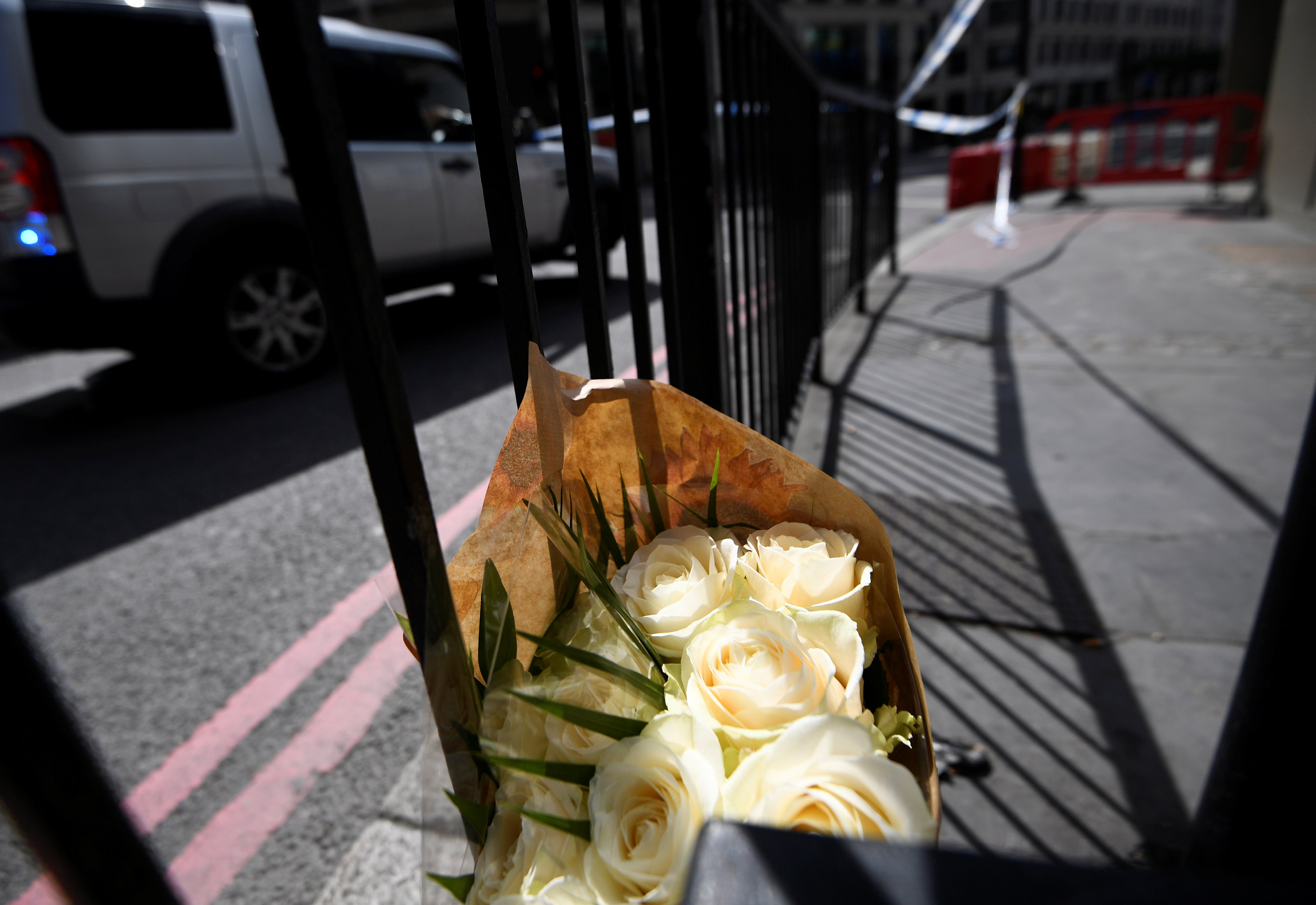 Los partidos británicos suspenden su campaña electoral tras el atentado en Londres