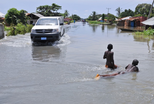 Al menos nueve niños murieron tras los derrumbes por las fuertes lluvias en Nigeria