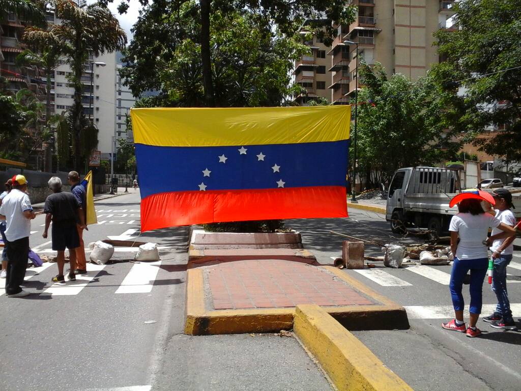 Realizan trancazo en avenida Sanz de El Marqués #18Jul