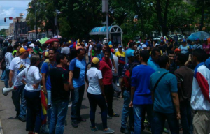 Maturín se unió a la toma de Venezuela: Así está la plaza Ayacucho (fotos)