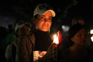 Preciosísima y solidaria con los caídos… Norelys Rodríguez dijo presente en la marcha de este #13Jul (FOTOS)