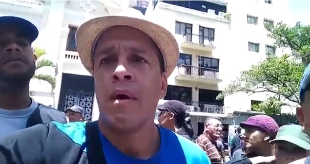 Alias “cabeza de mango”, Oswaldo Rivero, se hace responsable del salvaje asalto contra la Asamblea Nacional (+VIDEO)