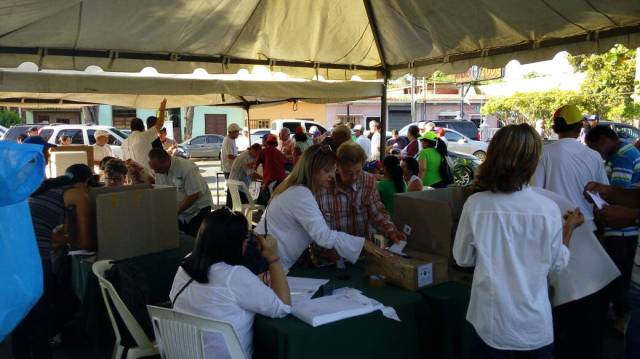 Foto: Este fue el ambiente en el estado Sucre durante la consulta popular / Cortesía 