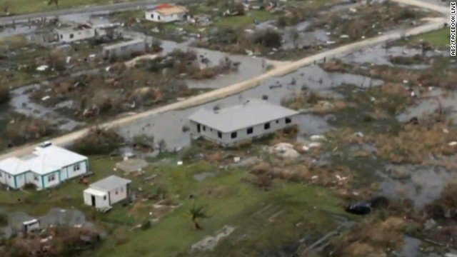Furia del huracán Irma dejó un muerto y destruyó el 90% de la infraestructura de Barbuda