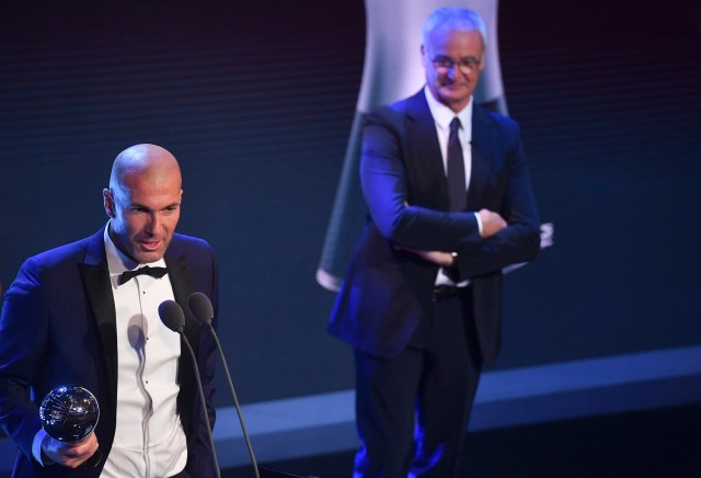 Real Madrid's French coach Zinedine Zidane speaks after winning The Best FIFA Men's Coach of 2017 Award during The Best FIFA Football Awards ceremony, on October 23, 2017 in London. / AFP PHOTO / Ben STANSALL