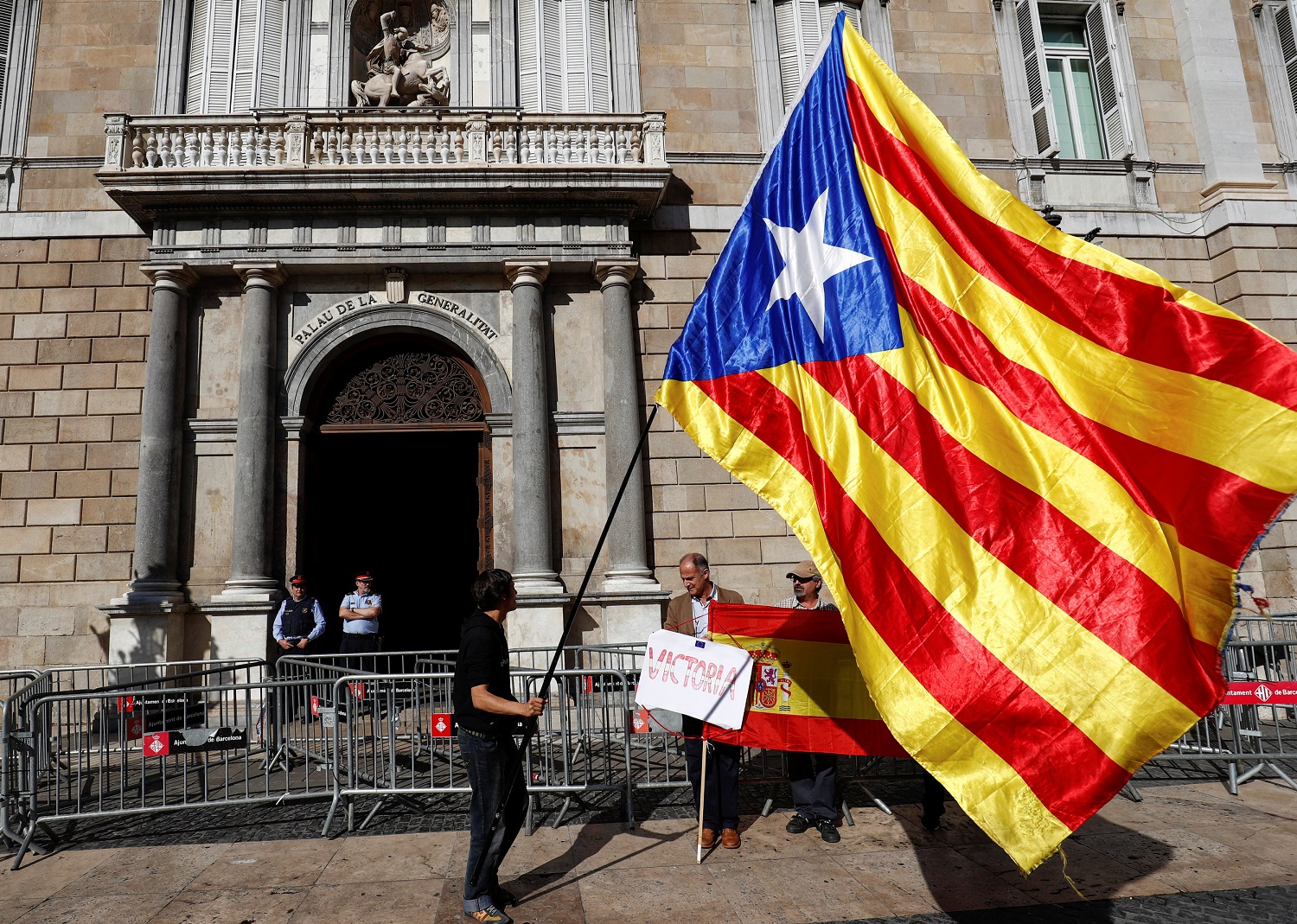 La Unión Europea alerta “incertidumbre” en economía española por crisis en Cataluña