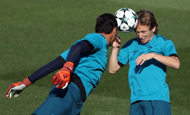 Keylor y Modric en entrenamientos. Reuters