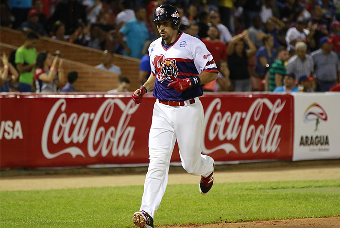 José Vargas se alza con el premio al Jugador de la Semana de la LVBP