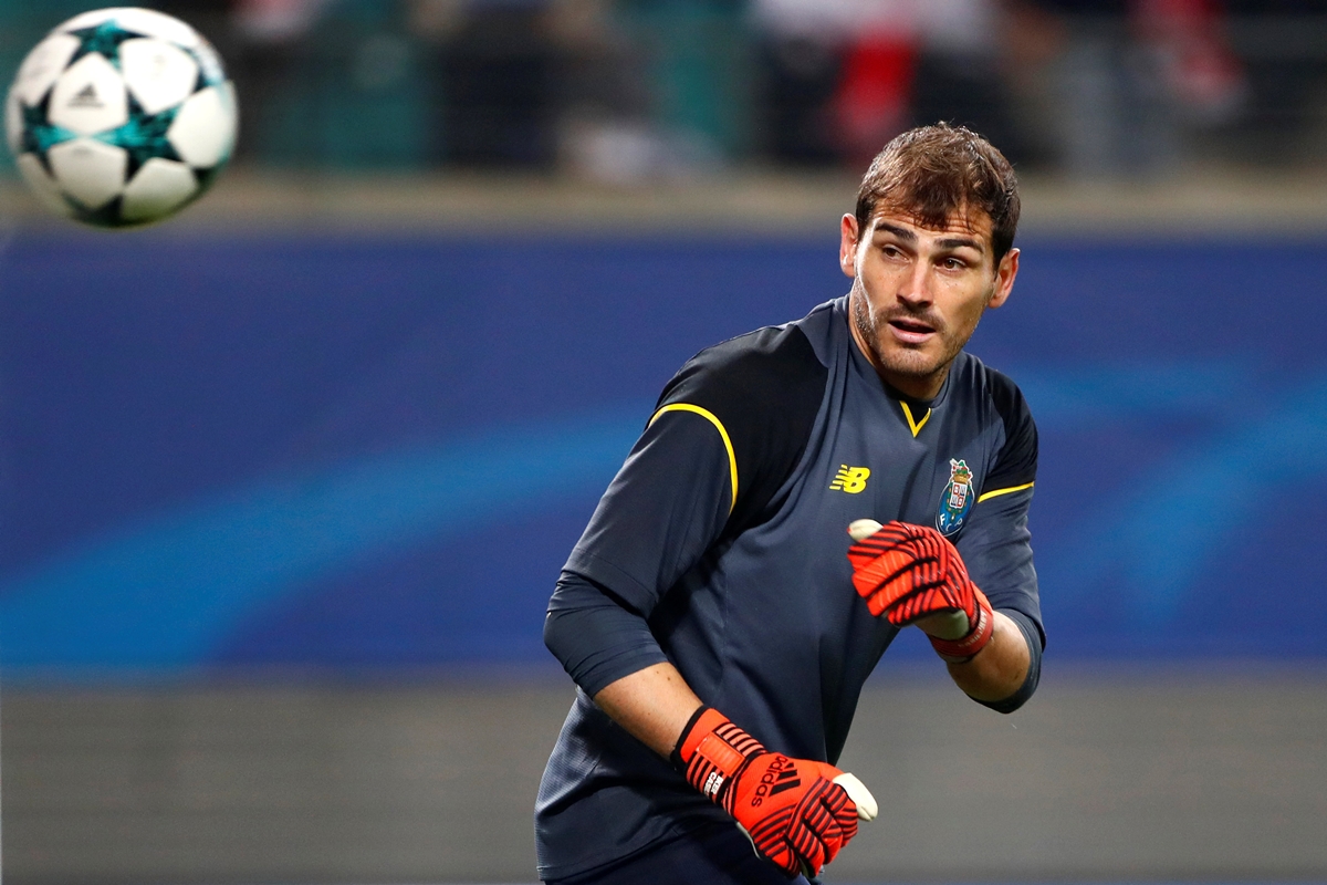 Iker Casillas gana el Premio Golden Foot 2017